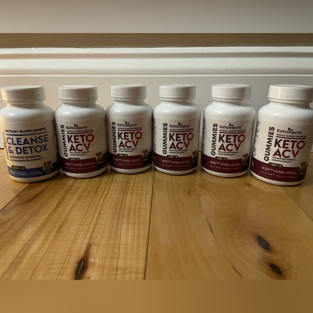 5 Ketologenic ACV Gummies and 1 Cleanse & Detox Bundle. New/sealed-exp date 2026